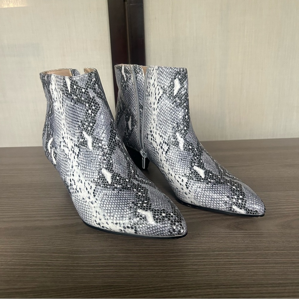 Black and White Snake Print Pointy Toe Heeled Booties